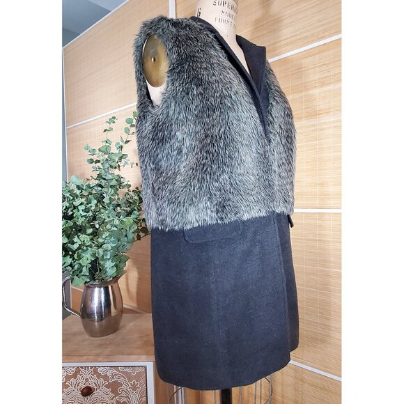 Like new and one-of-a-kind DKNY Jeans Faux Fur + Wool size S/M Longline Vest - Picture 6 of 16